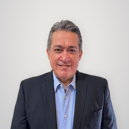 César Moreno — Assessor & Consultor · México